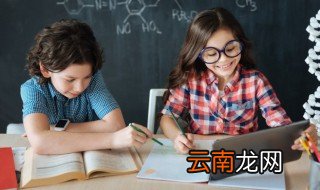 额手相庆名词解释 词语额手相庆的意思