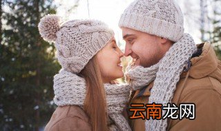 已婚女人梦见下雨了 已婚女人梦见下雨了躲雨