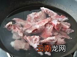 「美食篇」莲藕猪脊骨汤