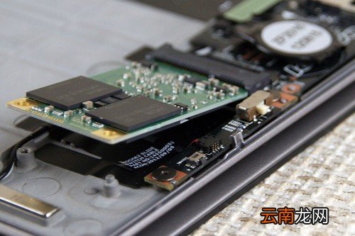 2 联想Yoga变形本拆解教程