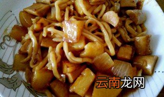 土豆焖面的做法 土豆焖面的制作方法