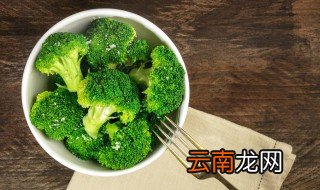 隔水蒸西兰花蒸多久 蒸西兰花要蒸多久