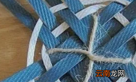 包装带怎样编篮子，塑料编织篮子教程手提
