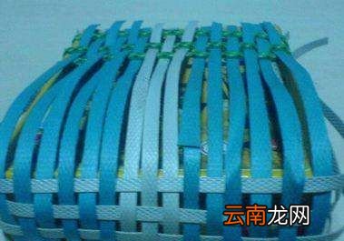 包装带怎样编篮子，塑料编织篮子教程手提