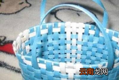 包装带怎样编篮子，塑料编织篮子教程手提