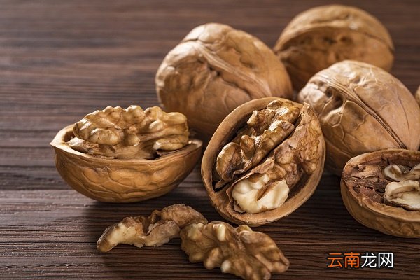 核桃皮的功效与作用 吃核桃皮有什么好处