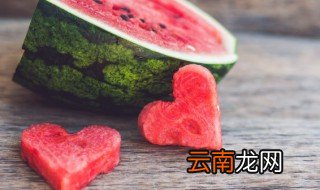 怎样挑选成熟好吃的西瓜，怎样挑选成熟好吃的西瓜呢