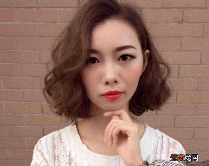 烫的头发怎么剪好看