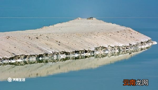 海水为什么是蓝色的 为什么海水是蓝色的