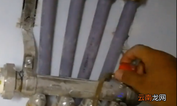 专业清洗暖气管道疏通，暖气回水管堵了如何疏通