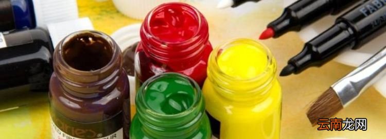 黑板上的丙烯颜料用什么洗掉