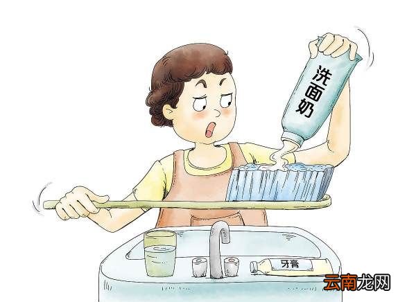 牙膏绿标和蓝标的区别，牙膏下面的黑条是啥意思