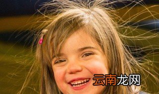 头发静电多是怎么回事 头发静电多是咋回事