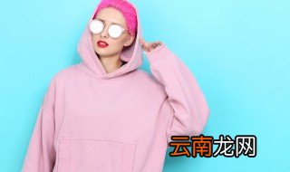 卫衣怎么挂起来肩膀不变形 卫衣如何挂肩膀不变形