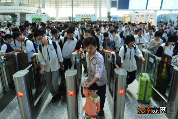 国庆假期期间全国哪些高速路段/收费站车流量大？最容易拥堵？
