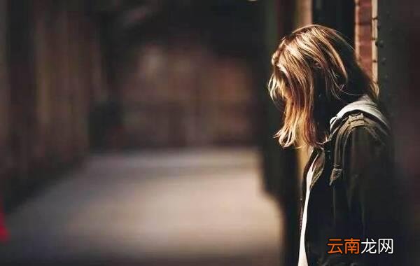 前男友还爱你的表现 男生分手后在想什么