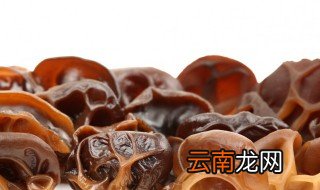 青椒木耳胡萝卜怎么炒才好吃 青椒木耳胡萝卜怎么炒