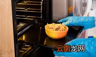 烤箱托盘变黑怎么清洁 烤箱托盘变黑的清洗方法