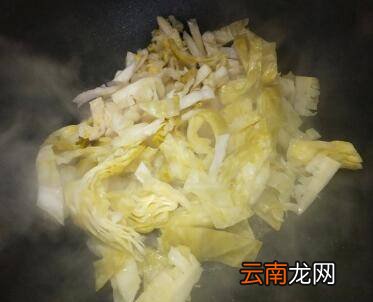 酸菜魔芋怎么炒好吃