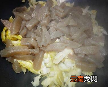 酸菜魔芋怎么炒好吃