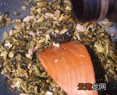 酸菜炒肉怎么做