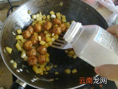 速冻丸子怎么炒好吃