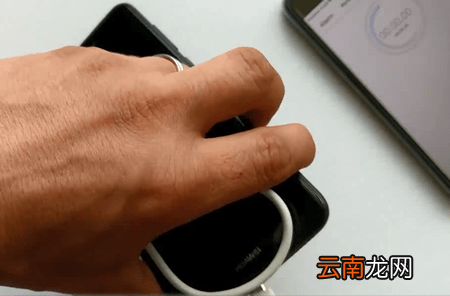 华为手机出现充不进去电具体解决方法