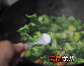 素炒西兰花怎么做