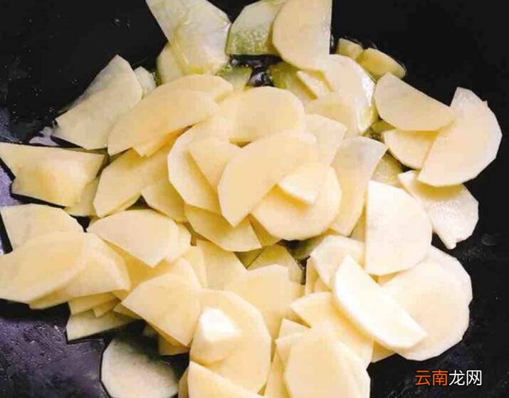土豆怎么炒才好吃