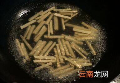 素炒芹菜怎么炒好吃