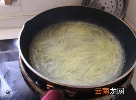 土豆丝怎么炒不粘锅