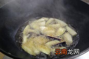 茄子炒咸蛋黄怎么做