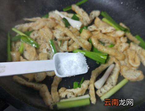 剩面条怎么炒
