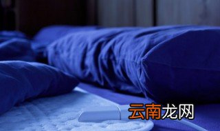 电热毯是铺在褥子下面还是床单下面 电热毯是铺在床单下面对吗