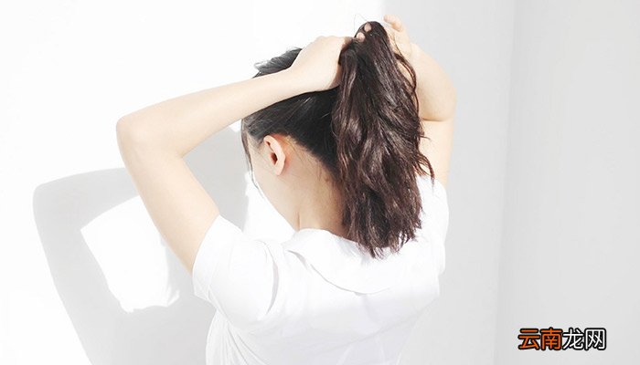 头发起电怎么办小窍门 如何缓解头发起静电