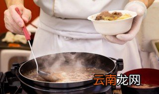 烧兔肉要焯水吗 去骨烫皮兔煮多久就熟了