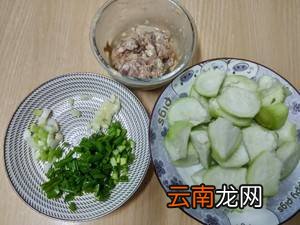 瘦肉炒丝瓜怎么做