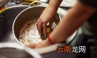 洗碗机8套可以洗锅吗 洗碗机8套可以放锅吗