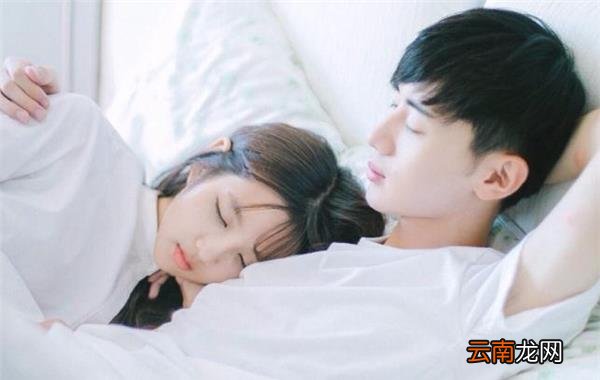 女生聊天敷衍该放弃吗 女生聊天敷衍还要追吗
