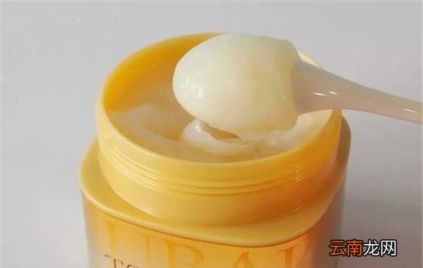 发膜和护发素的区别 发膜和护发素可以一起使用吗