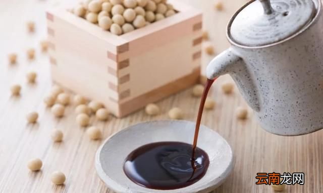 生抽老抽味极鲜蚝油用法有何区别