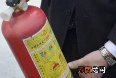 干粉灭火器的使用步骤，消防干粉灭火器的使用方法