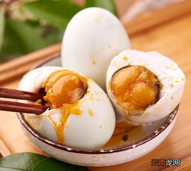 为什么活鸭的价格和烤鸭差这么多