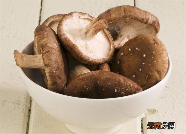 6种天然的“抗癌食物”，经常吃点延年益寿，癌细胞见你都躲