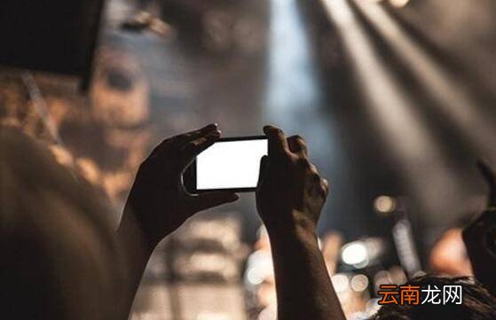 手机自录视频功能在哪