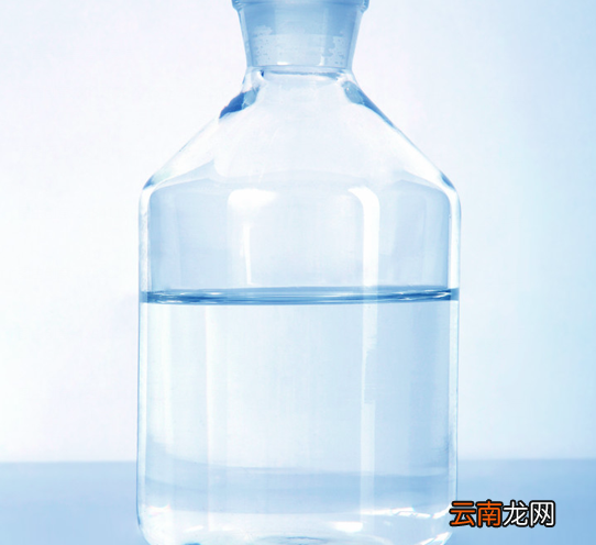 如何去除墙上的双面胶痕迹 墙上双面胶印怎么弄干净