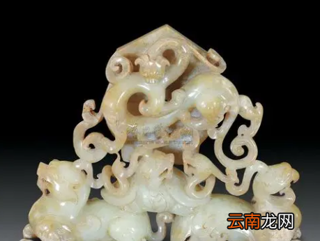 在我国古建筑中多用什么的形状作为排水口的装饰