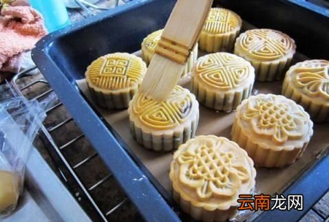 广式月饼需要烤吗,广式月饼烤多长时间