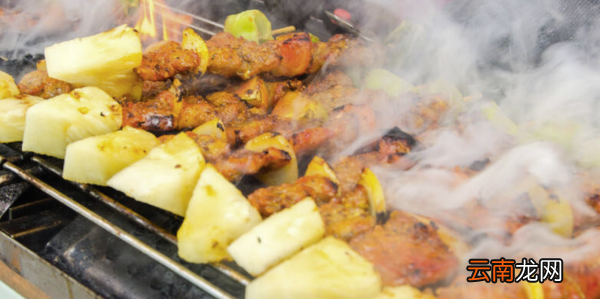 在家吃烤肉准备哪些食材，家庭版烤肉需要准备哪些食材和调料