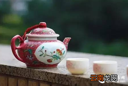 古时茶树滴水可解毒,今日品茶修身可益寿
